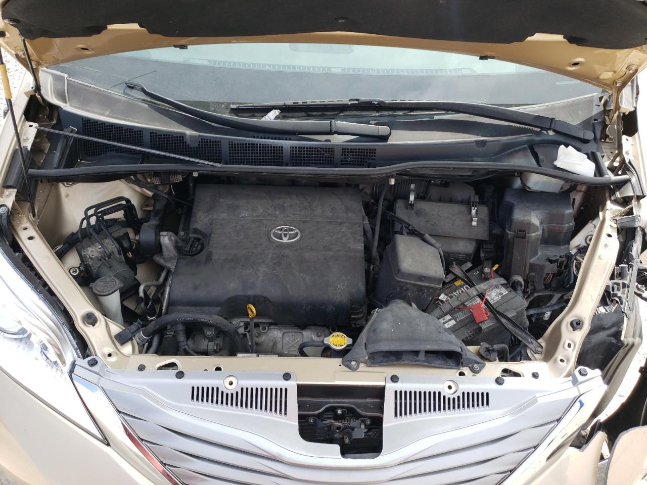 Photo 7 from auction – 2012 TOYOTA SIENNA LE with VIN 5TDKK3DC9CS240870