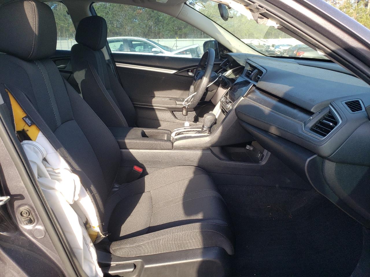 Photo 5 from auction – 2016 HONDA CIVIC EX with VIN 19XFC2F77GE045794