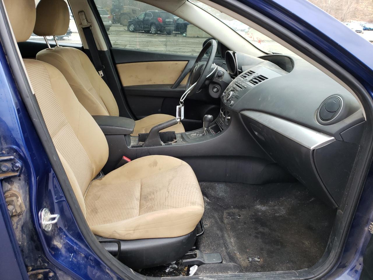 صورة رقم 5 من المزاد - 2012 MAZDA 3 I مع VIN JM1BL1V74C1619968