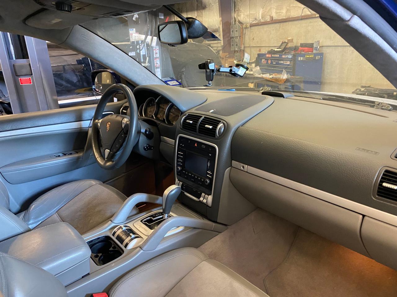 Photo 5 from auction – 2009 PORSCHE CAYENNE GT with VIN WP1AD29P19LA62697