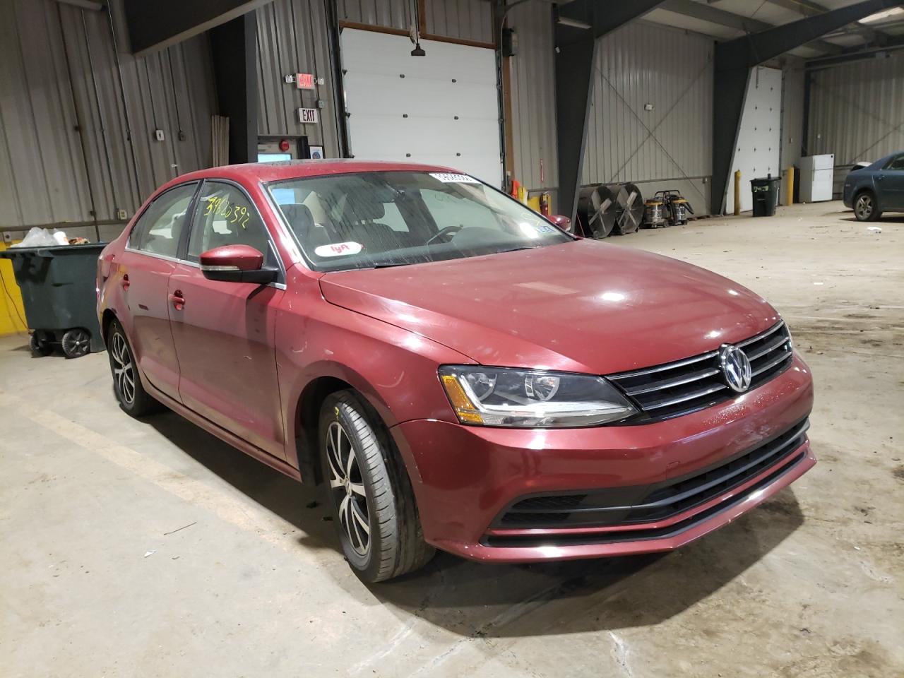 VOLKSWAGEN JETTA 2017 مع رقم تعريف المركبة 3VWDB7AJ4HM296402 - صورة من المزاد