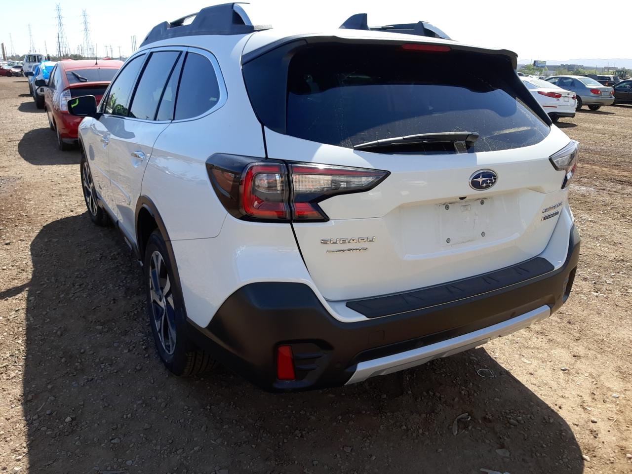 Photo 3 from auction – 2020 SUBARU OUTBACK TO with VIN 4S4BTGPD7L3239352