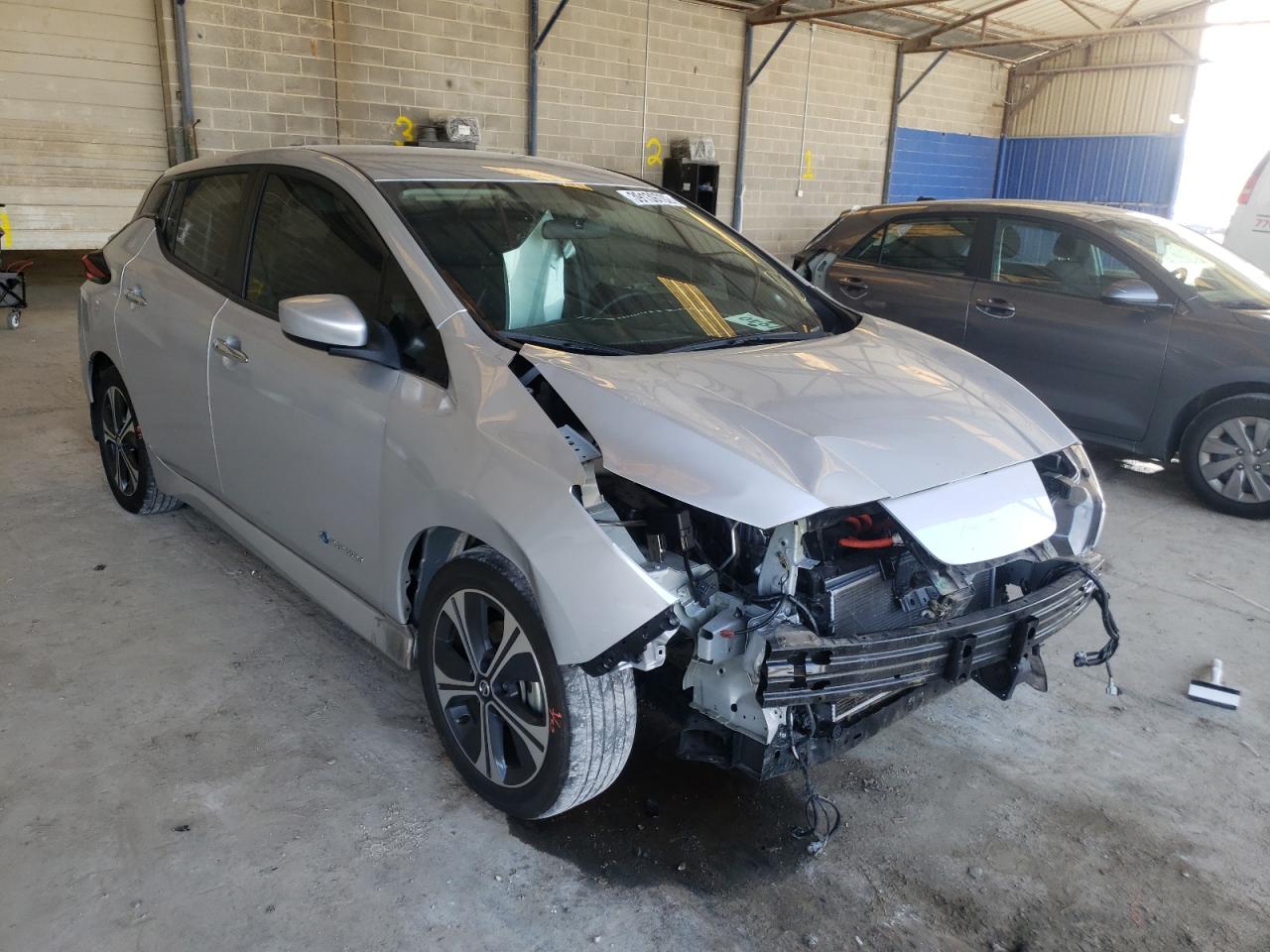 NISSAN LEAF S 2018 with VIN 1N4AZ1CP3JC306155 - Photo from auction