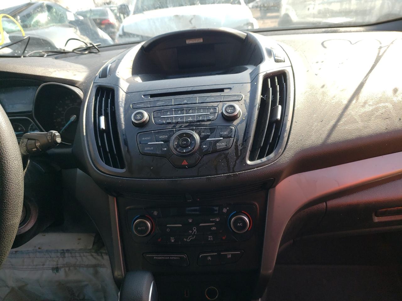 Photo 9 from auction – 2018 FORD ESCAPE SE with VIN 1FMCU9GD6JUA11556