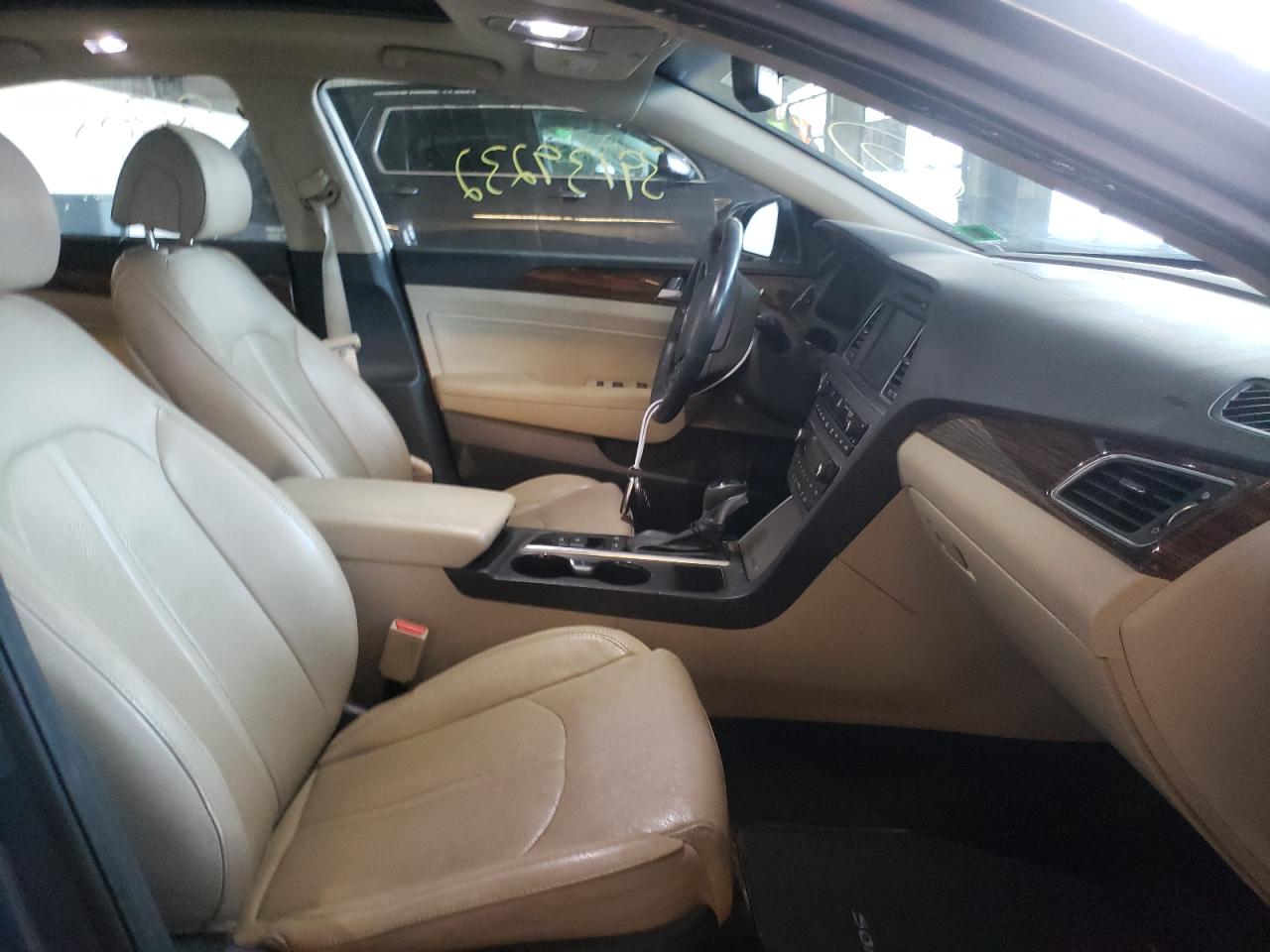 Photo 5 from auction – 2016 HYUNDAI SONATA SPO with VIN 5NPE34AF2GH330730