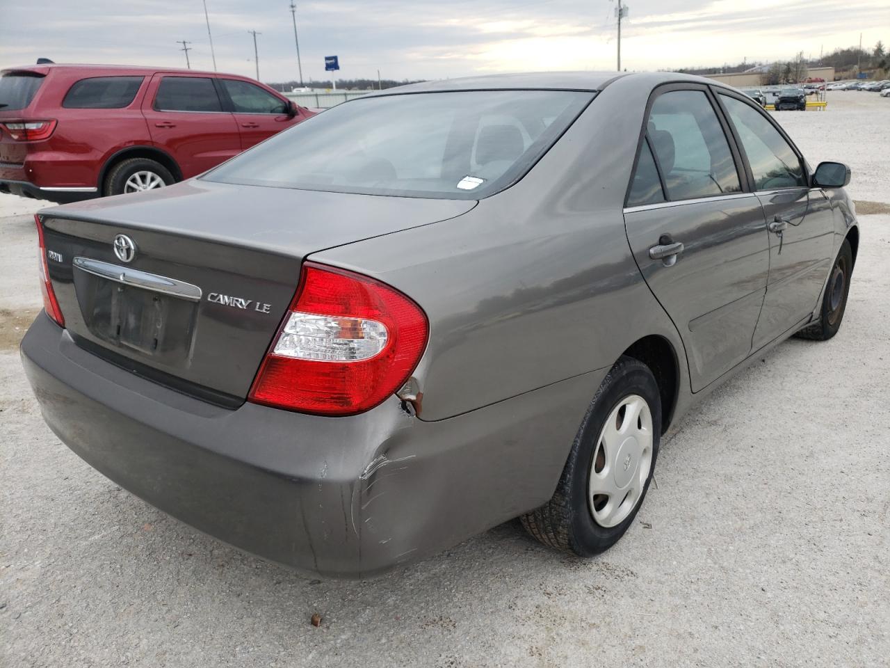 Photo 4 from auction – 2003 TOYOTA CAMRY LE with VIN JTDBE32K030143626