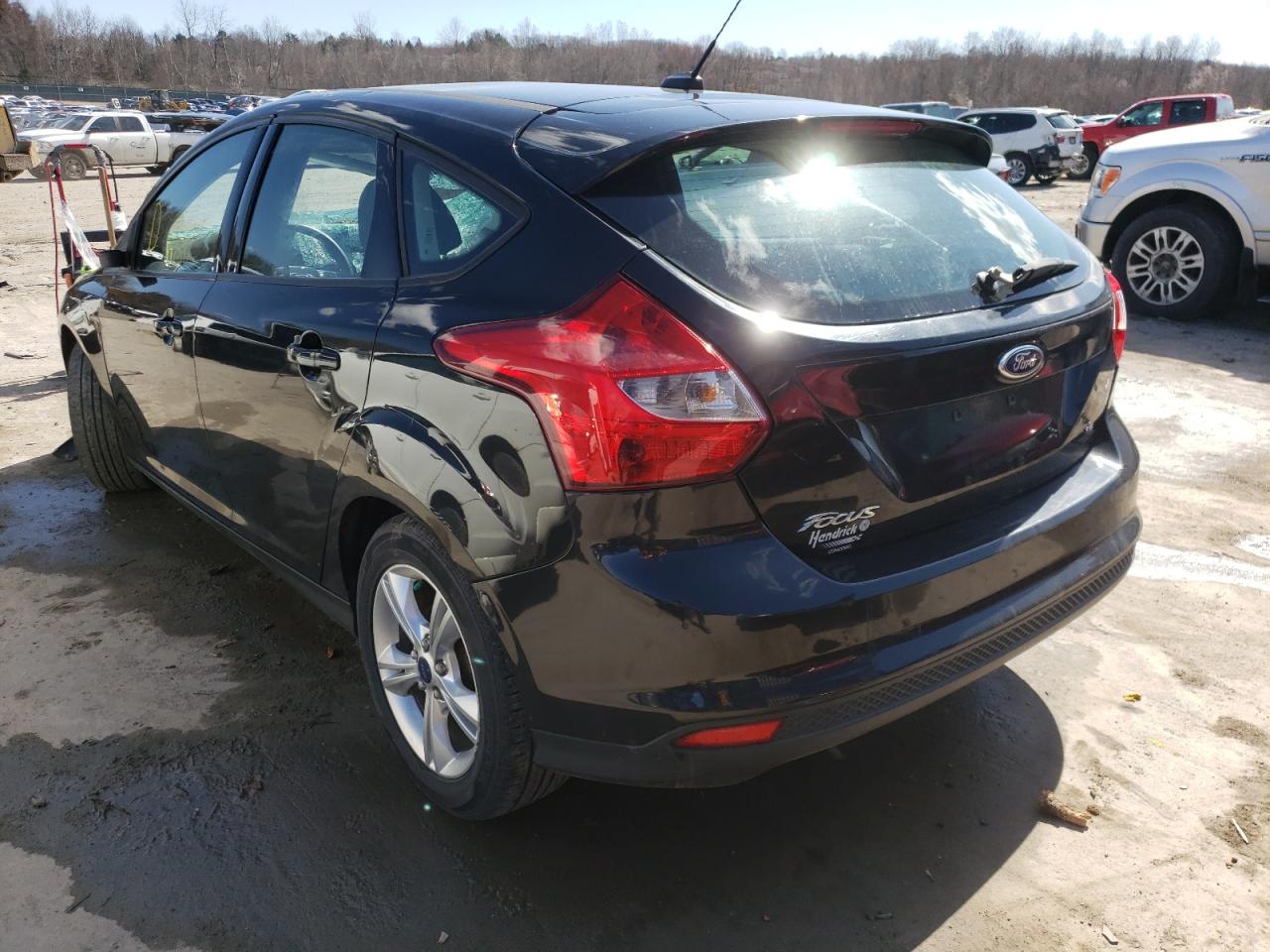 Photo 3 from auction – 2014 FORD FOCUS SE with VIN 1FADP3K28EL392315