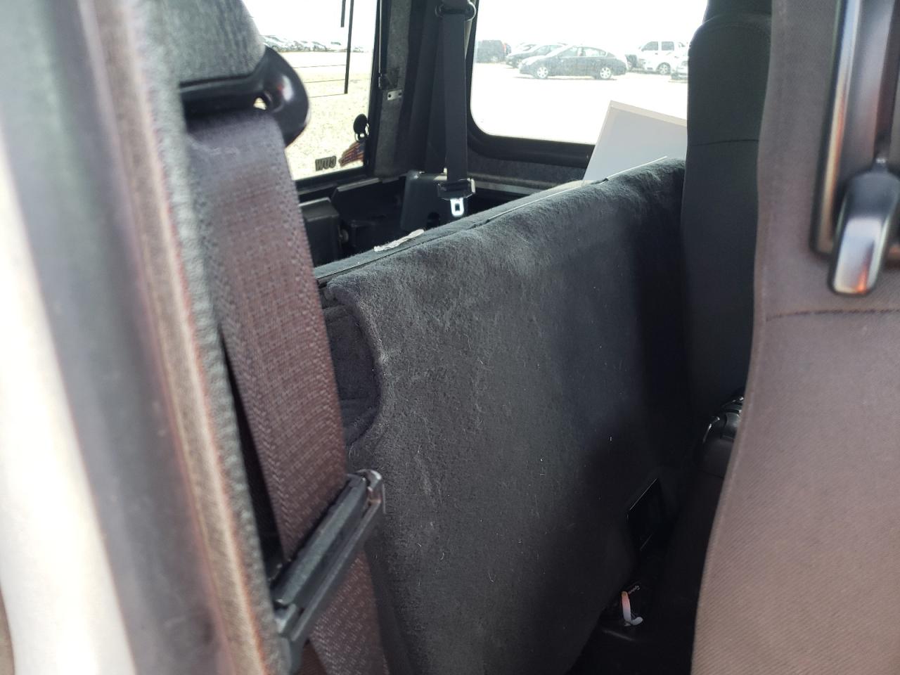 Photo 6 from auction – 2006 JEEP WRANGLER X with VIN 1J4FA39S56P727531