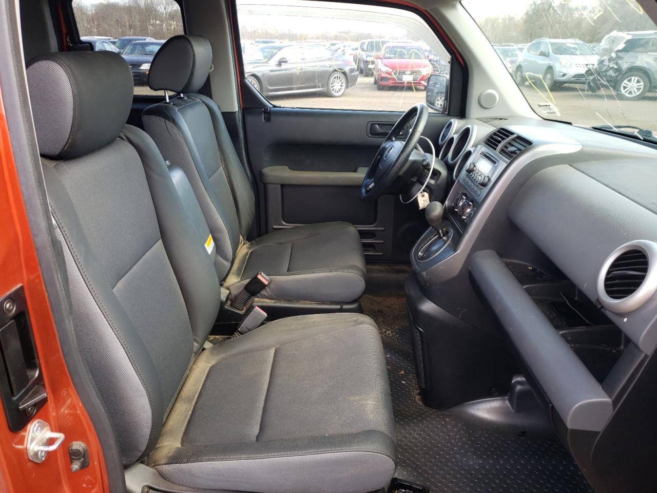 Photo 5 from auction – 2003 HONDA ELEMENT EX with VIN 5J6YH28673L049712