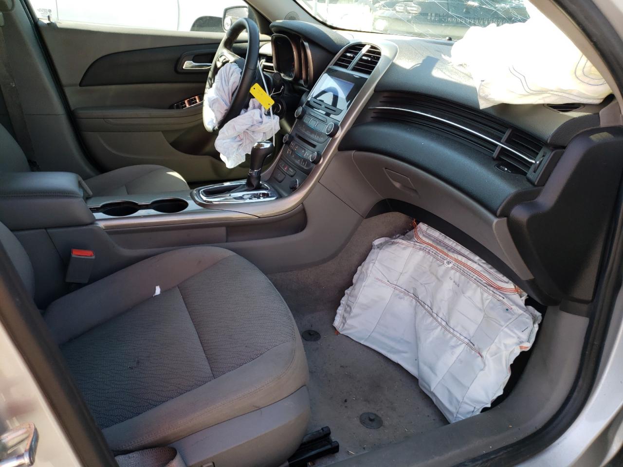 Photo 5 from auction – 2013 CHEVROLET MALIBU LS with VIN 1G11B5SA2DF178604