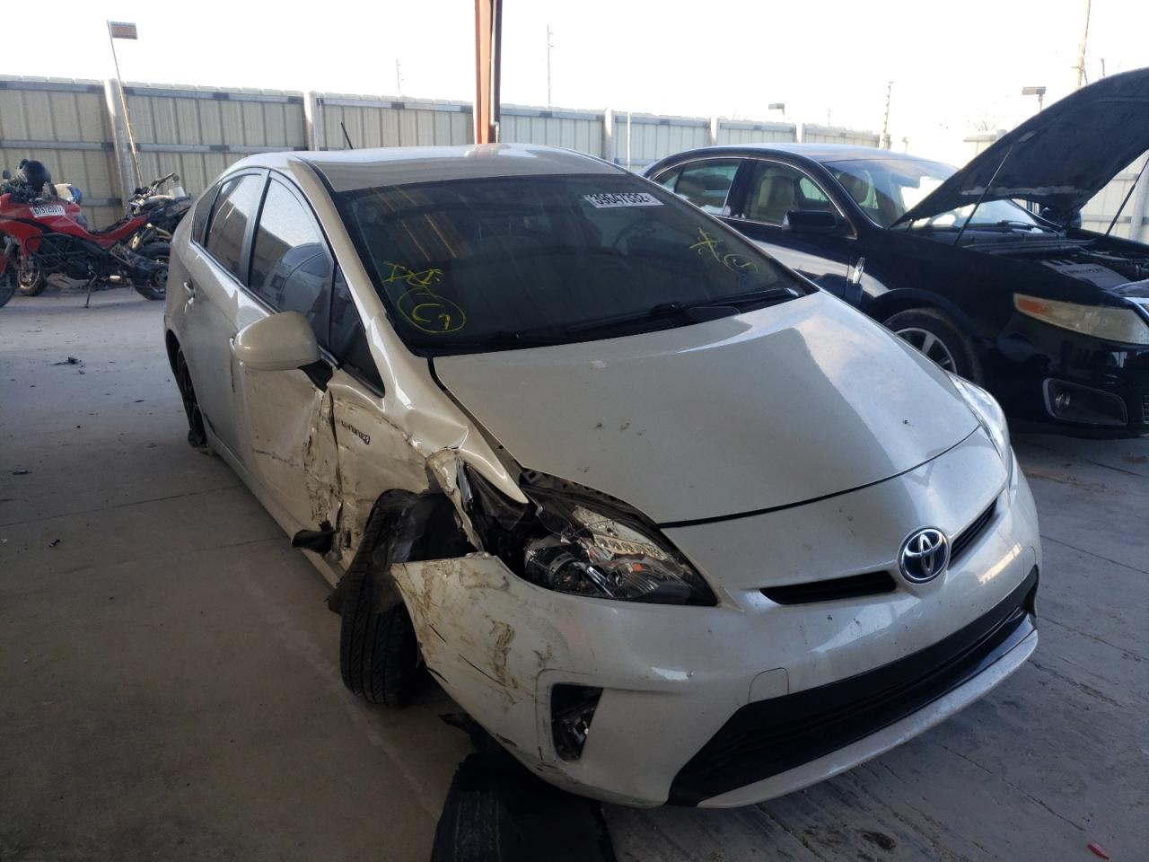 TOYOTA PRIUS 2015 with VIN JTDKN3DU2F0473187 - Photo from auction