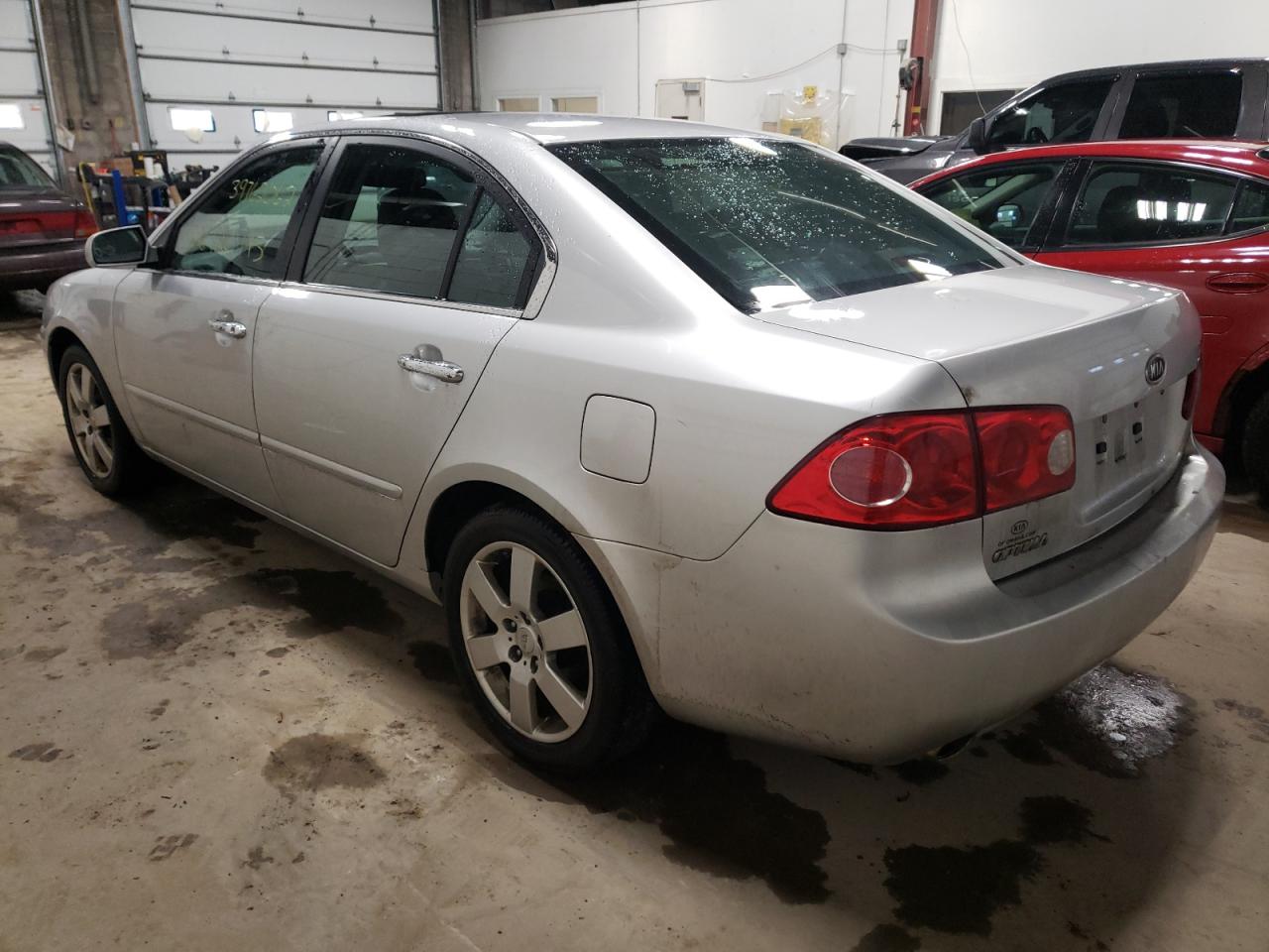 Photo 3 from auction – 2008 KIA OPTIMA with VIN KNAGE124685230868