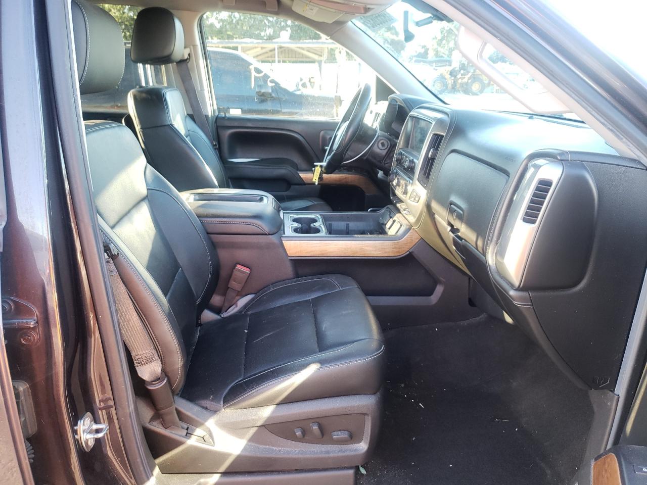 Photo 5 from auction – 2015 CHEVROLET SILVERADO with VIN 3GCUCSEC8FG489677