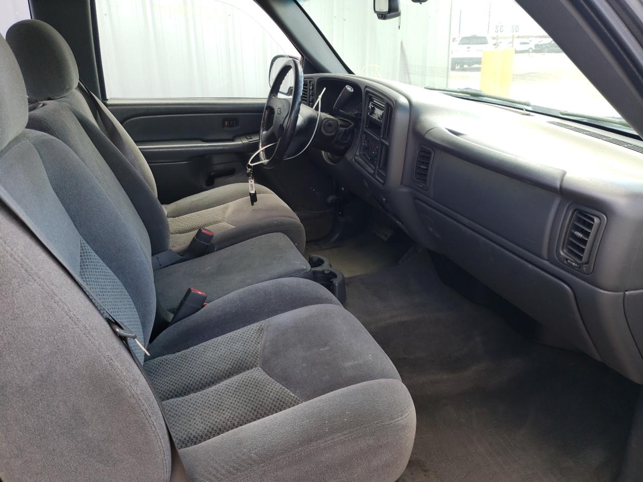 Photo 5 from auction – 2005 CHEVROLET SILVERADO with VIN 1GCEK19Z35Z319614