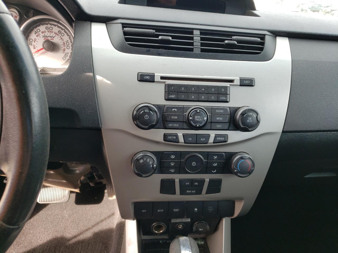 Photo 10 from auction – 2011 FORD FOCUS SE with VIN 1FAHP3FN3BW122506