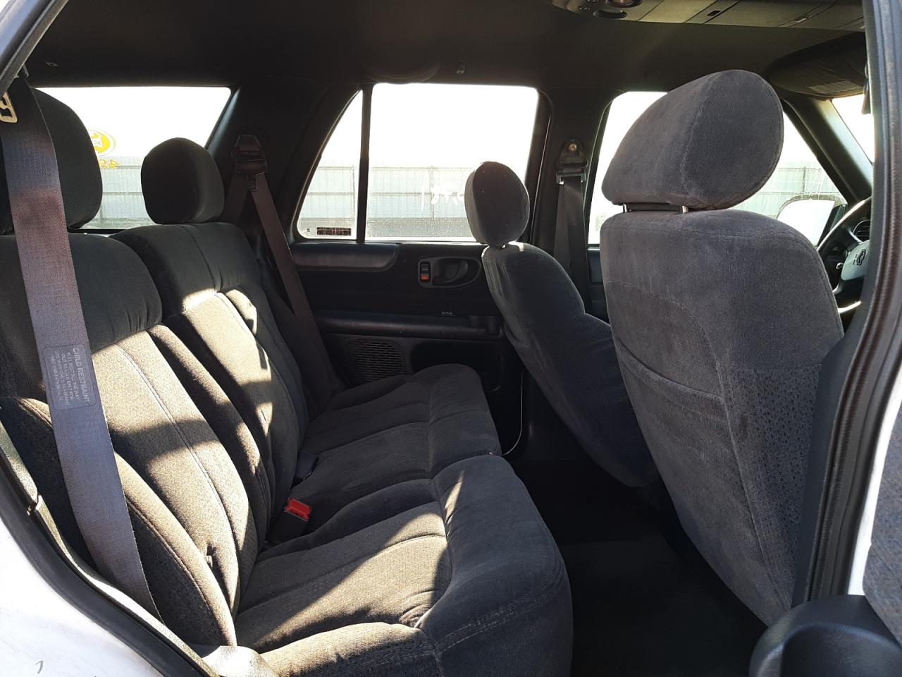 Photo 6 from auction – 1999 CHEVROLET BLAZER with VIN 1GNCS13W9X2178167