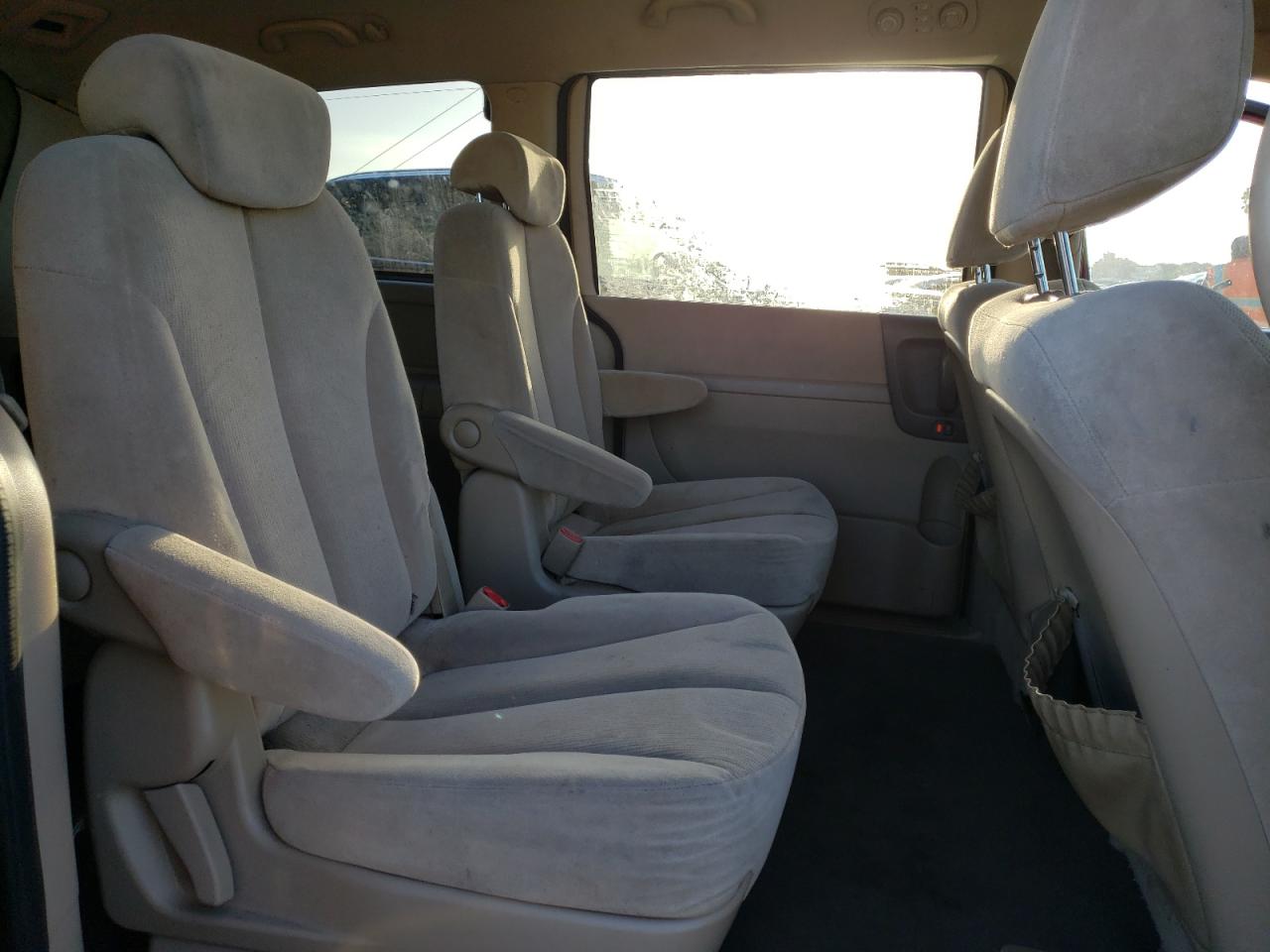 Photo 6 from auction – 2008 KIA SEDONA EX with VIN KNDMB233X86222700