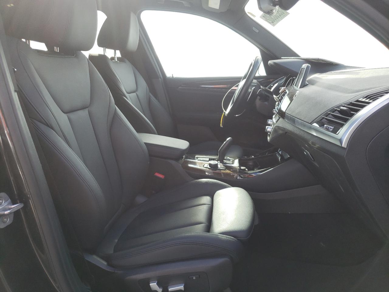 Photo 5 from auction – 2019 BMW X3 SDRIVE3 with VIN 5UXTR7C55KLF30051