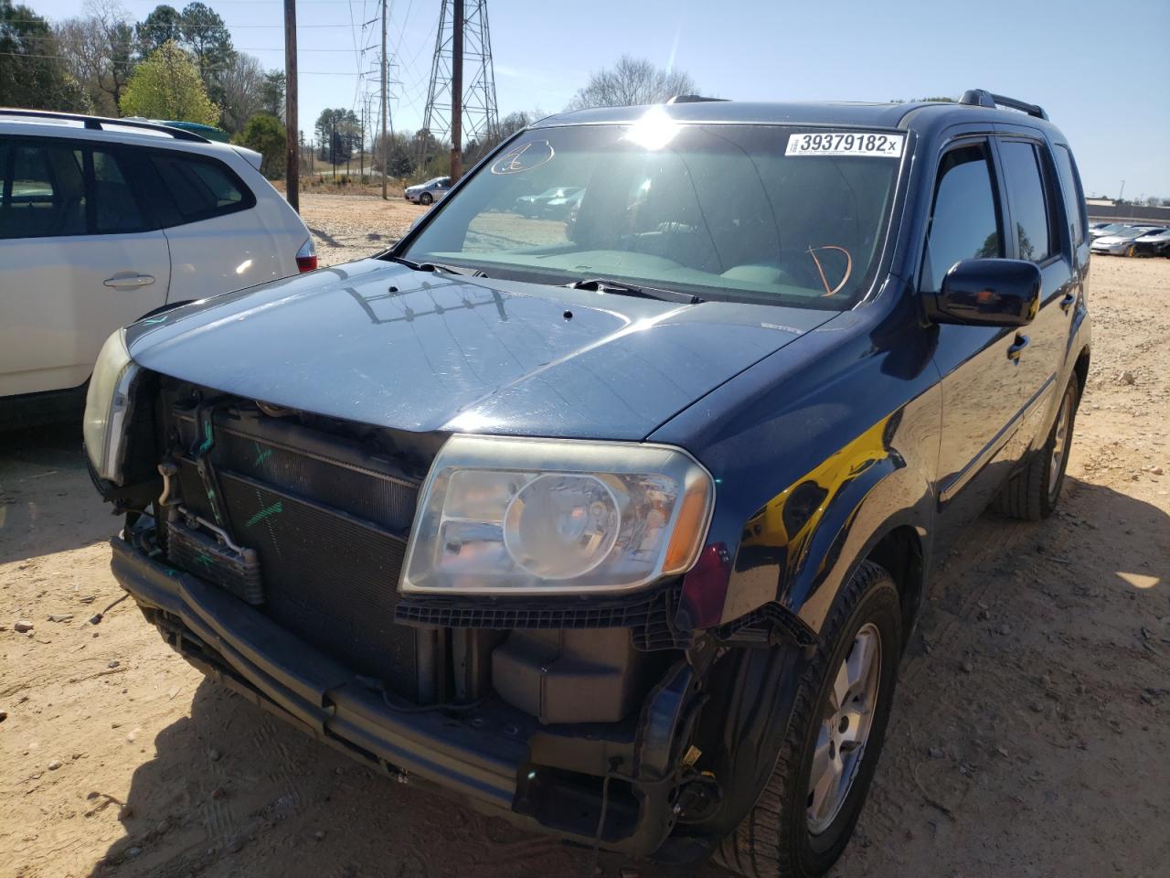 Photo 2 from auction – 2011 HONDA PILOT EXL with VIN 5FNYF3H59BB019024