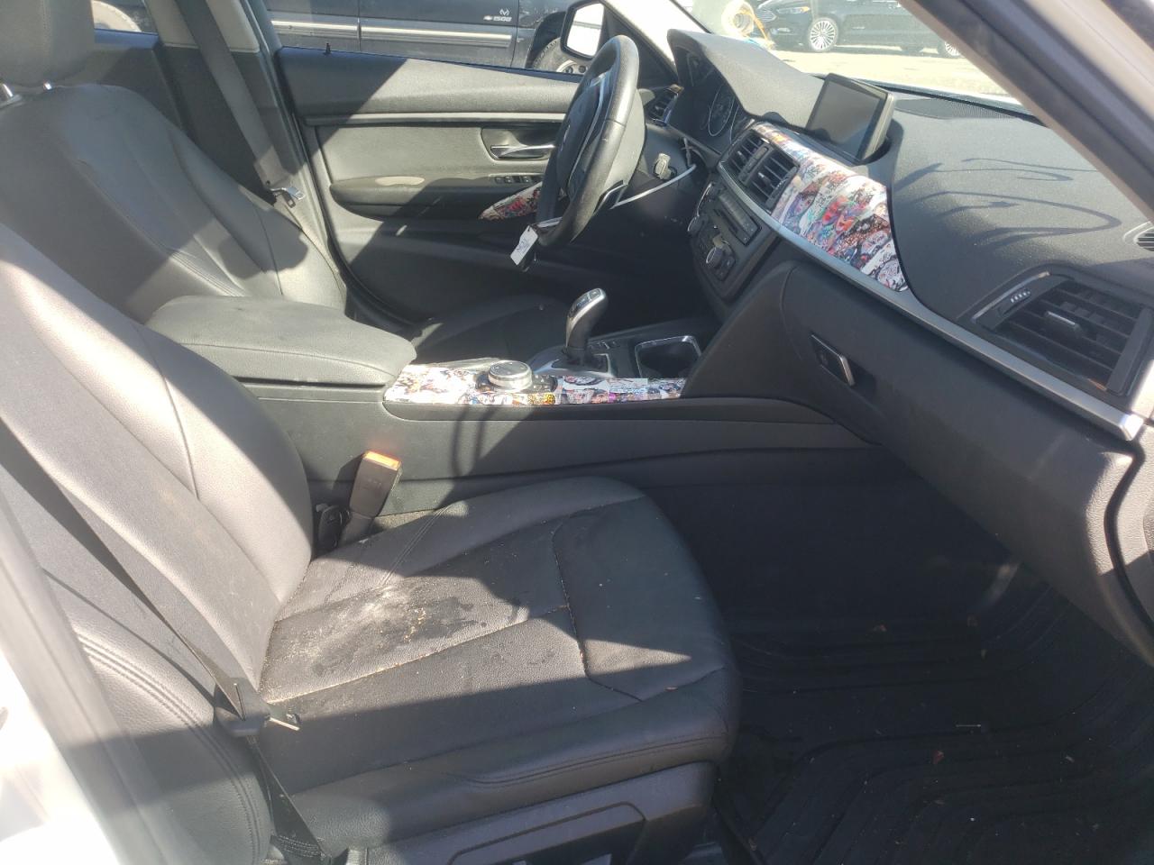 Photo 5 from auction – 2015 BMW 328 XI with VIN WBA3G7C54FK297325