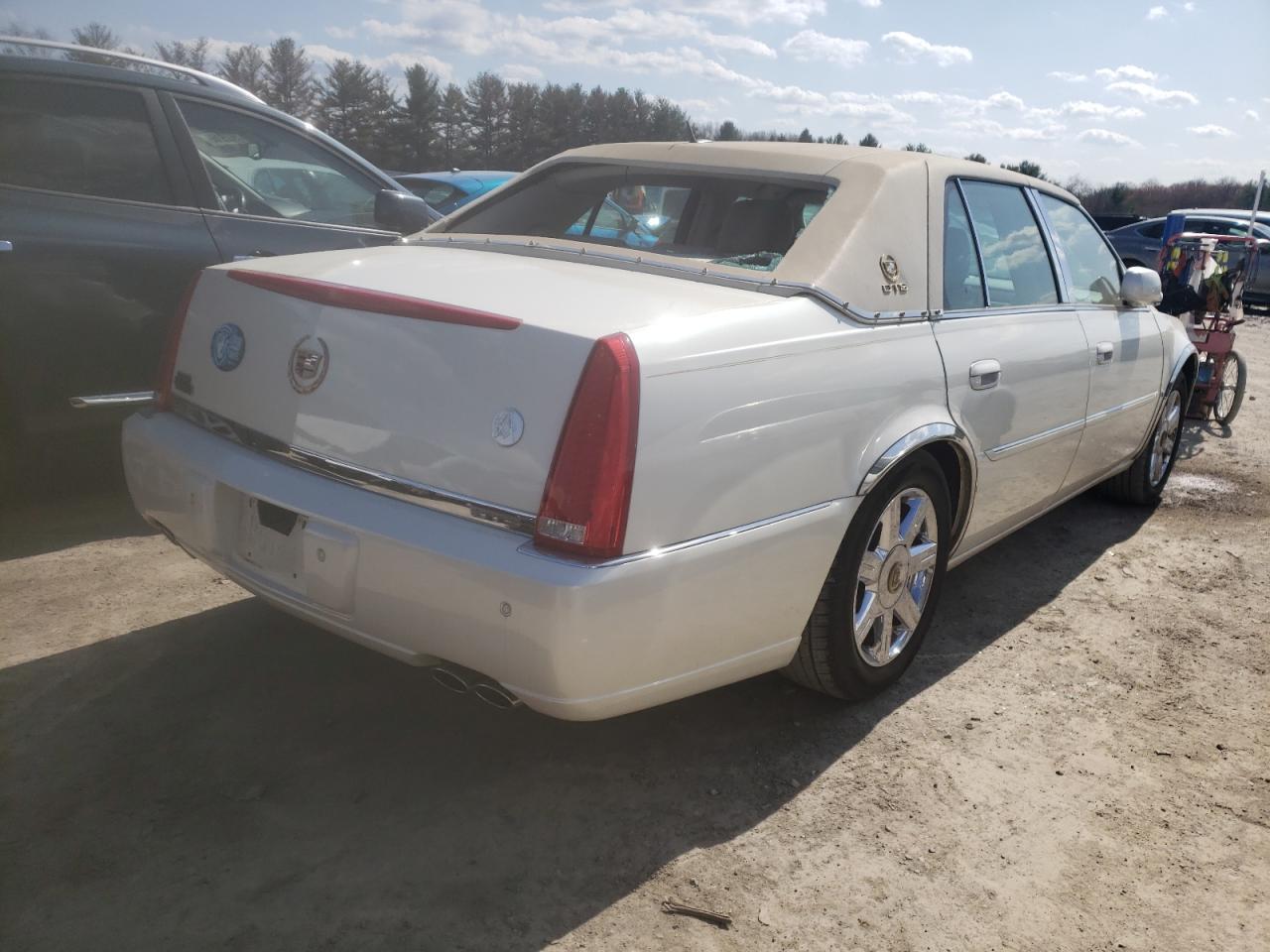 Photo 4 from auction – 2007 CADILLAC DTS with VIN 1G6KD57Y77U217783