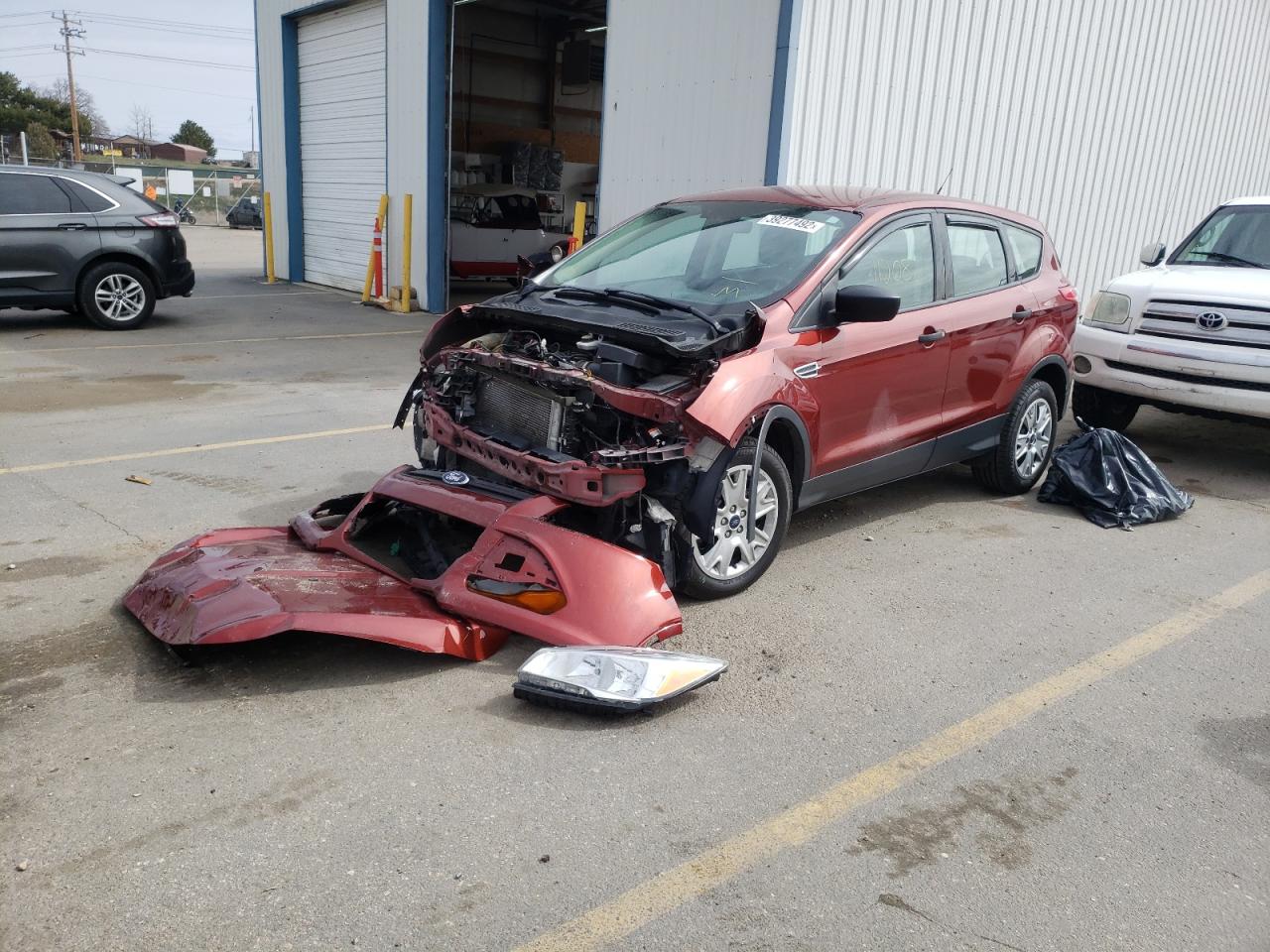 Photo 2 from auction – 2015 FORD ESCAPE S with VIN 1FMCU0F79FUC25794