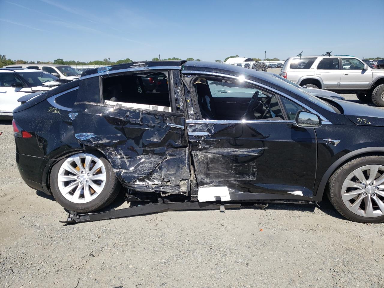 Photo 9 from auction – 2018 TESLA MODEL X with VIN 5YJXCBE26JF104393