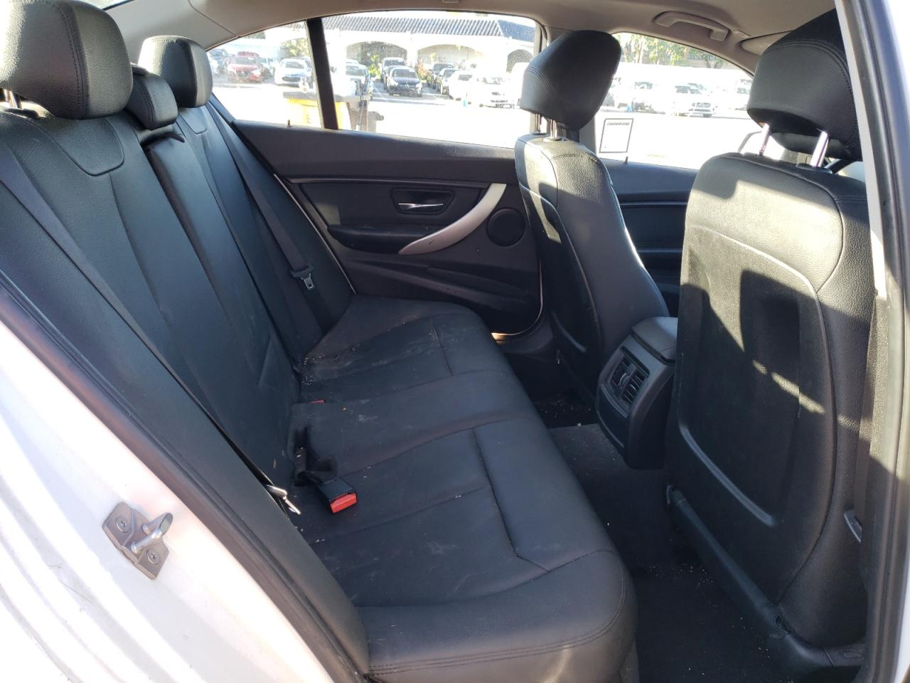 Photo 6 from auction – 2014 BMW 320 I with VIN WBA3B1C56EK135237