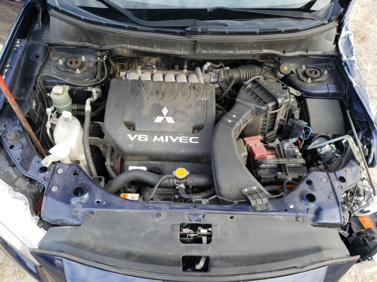 Photo 7 from auction – 2013 MITSUBISHI OUTLANDER with VIN JA4JT5AX5DU014618
