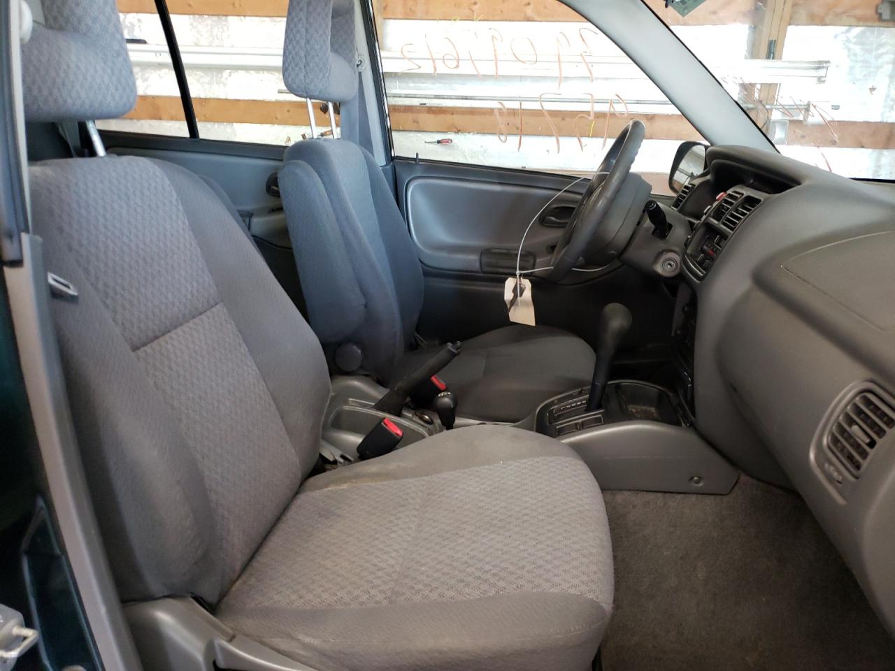 Photo 5 from auction – 2003 CHEVROLET TRACKER with VIN 2CNBJ13C036942932