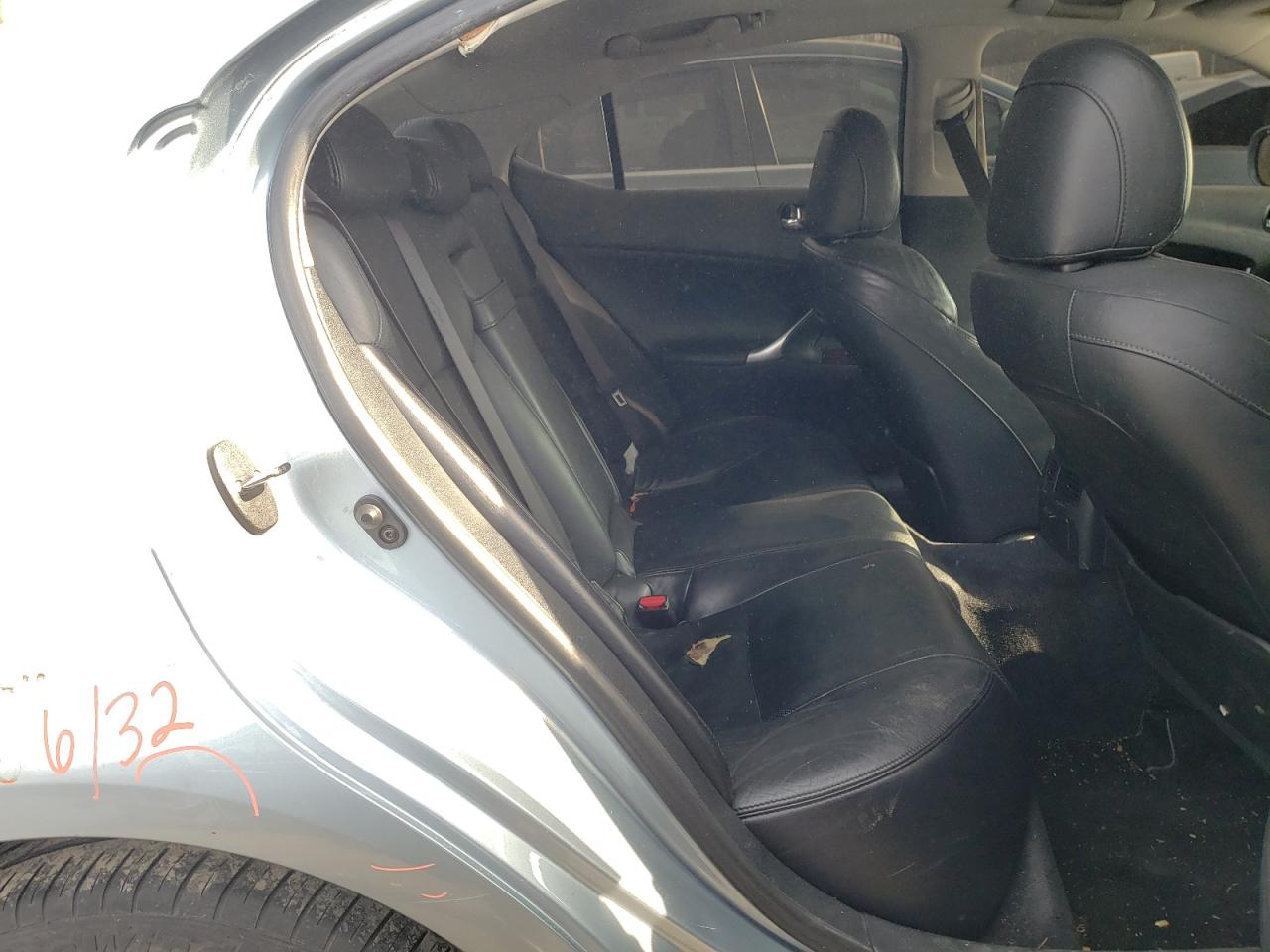 Photo 6 from auction – 2006 LEXUS IS 250 with VIN JTHCK262265004752