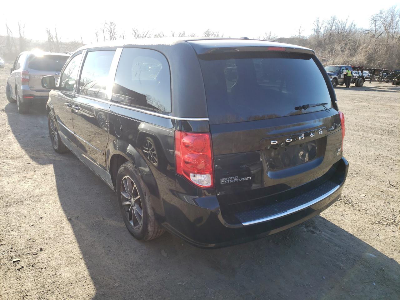 صورة رقم 3 من المزاد - 2017 DODGE GRAND CARA مع VIN 2C4RDGCG0HR773341