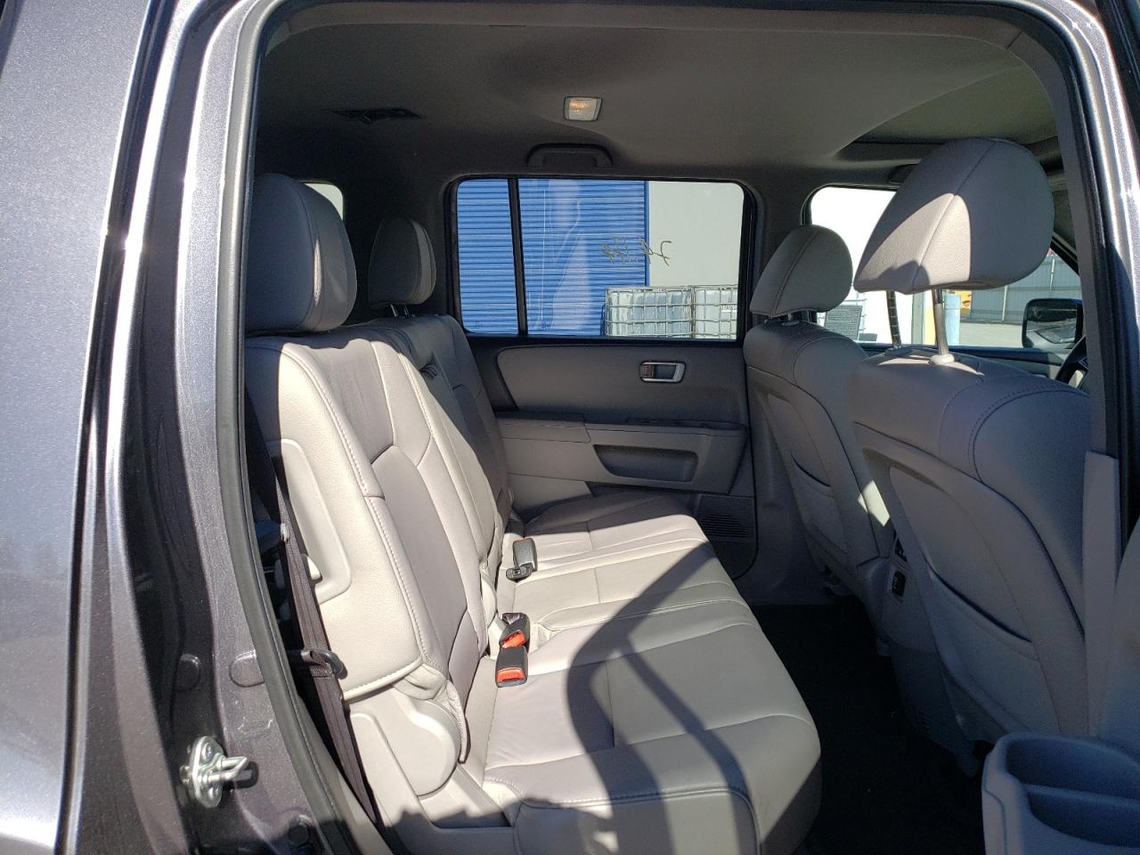 Photo 6 from auction – 2014 HONDA PILOT EXL with VIN 5FNYF4H53EB034645