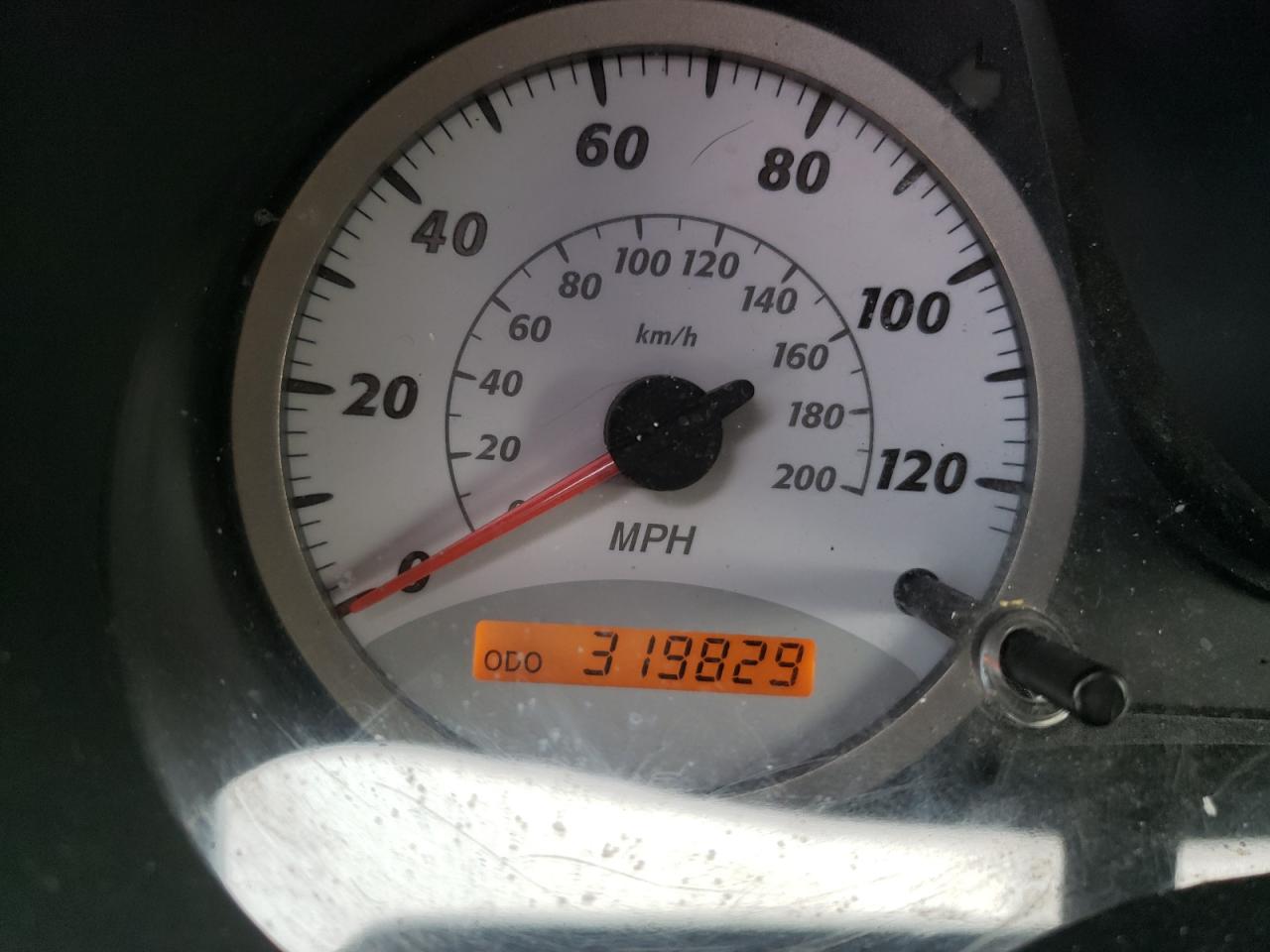Photo 8 from auction – 2005 TOYOTA RAV4 with VIN JTEGD20V150091843