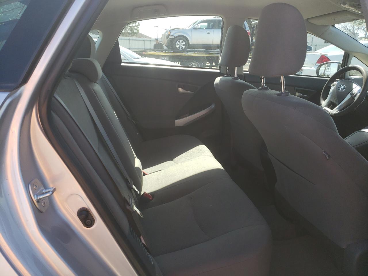Photo 6 from auction – 2015 TOYOTA PRIUS with VIN JTDKN3DU2F0406332