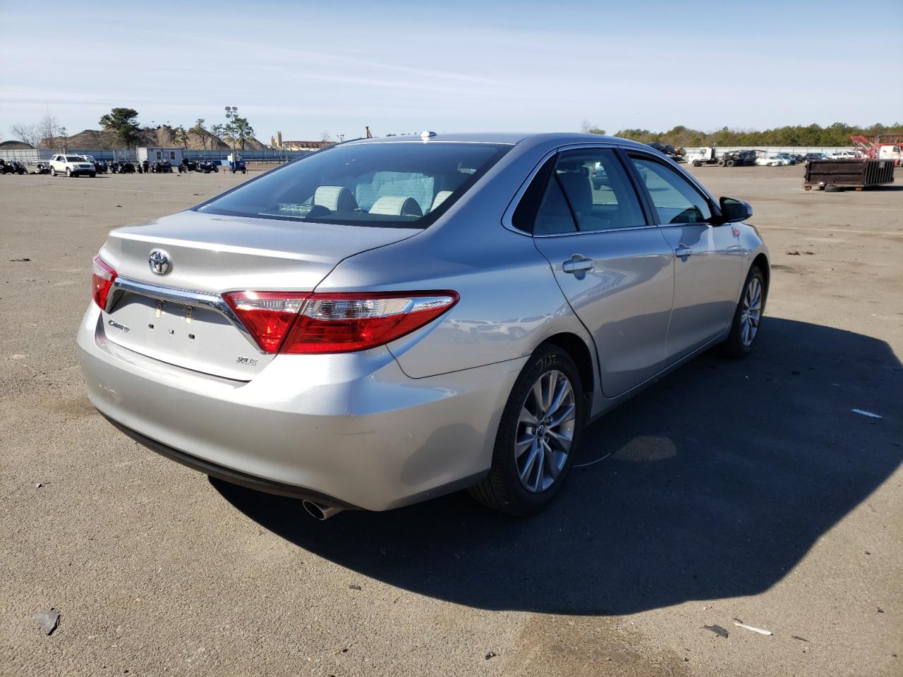 Zdjęcie 4 z aukcji – 2017 TOYOTA CAMRY LE z VIN 4T1BF1FK8HU621069