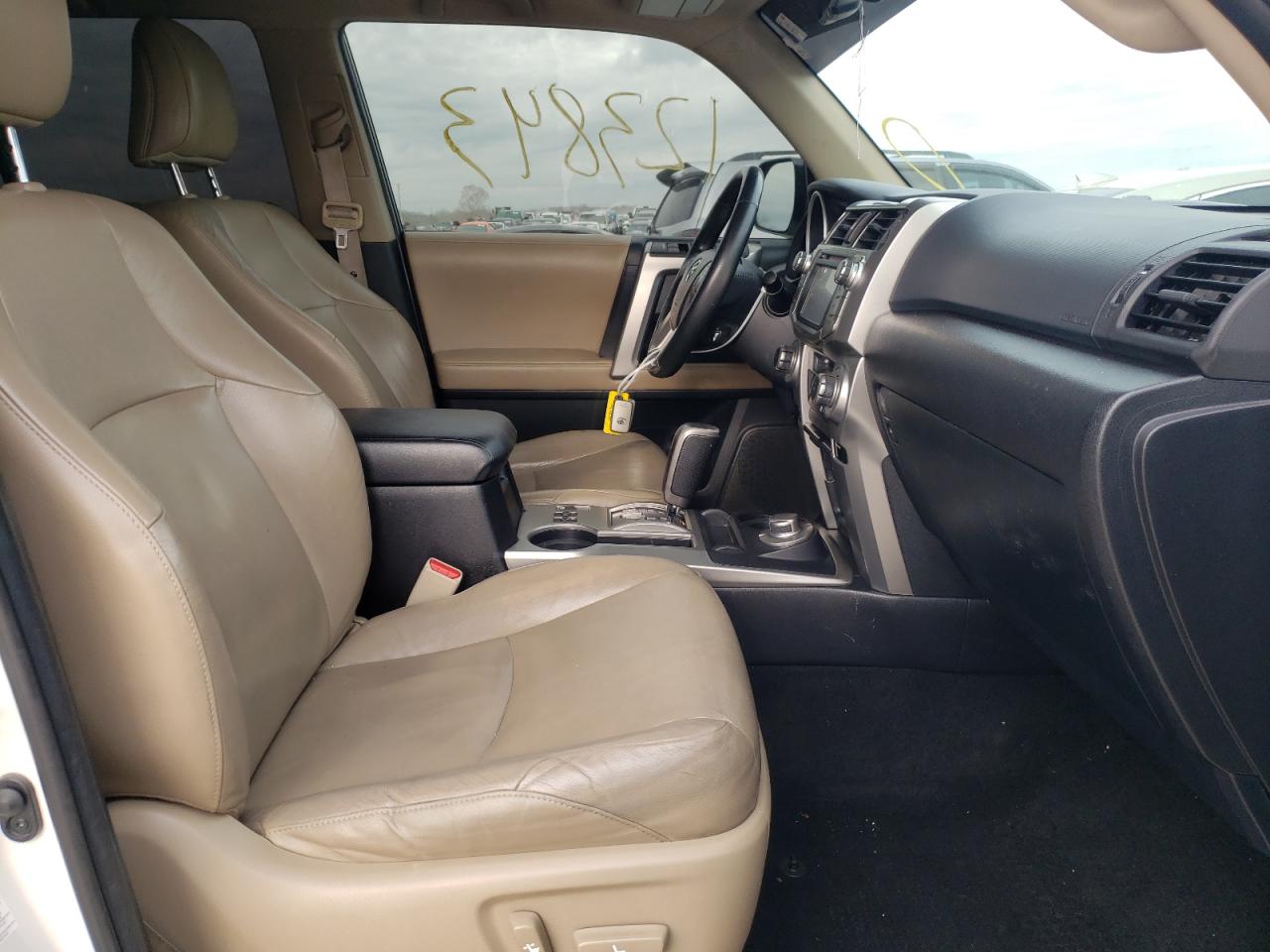 Photo 5 from auction – 2013 TOYOTA 4RUNNER SR with VIN JTEBU5JR3D5123206