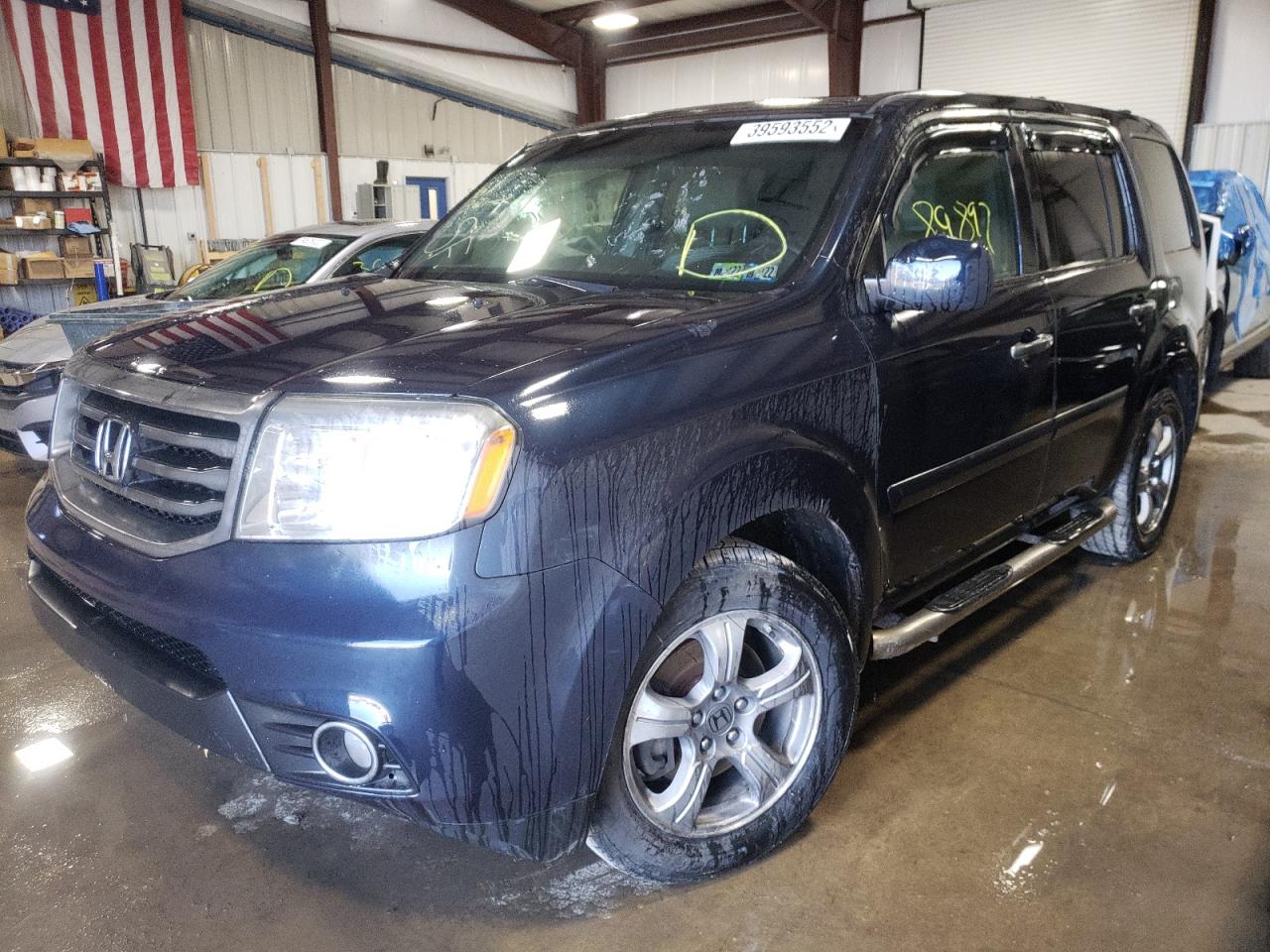 Photo 2 from auction – 2012 HONDA PILOT EX with VIN 5FNYF4H40CB022179