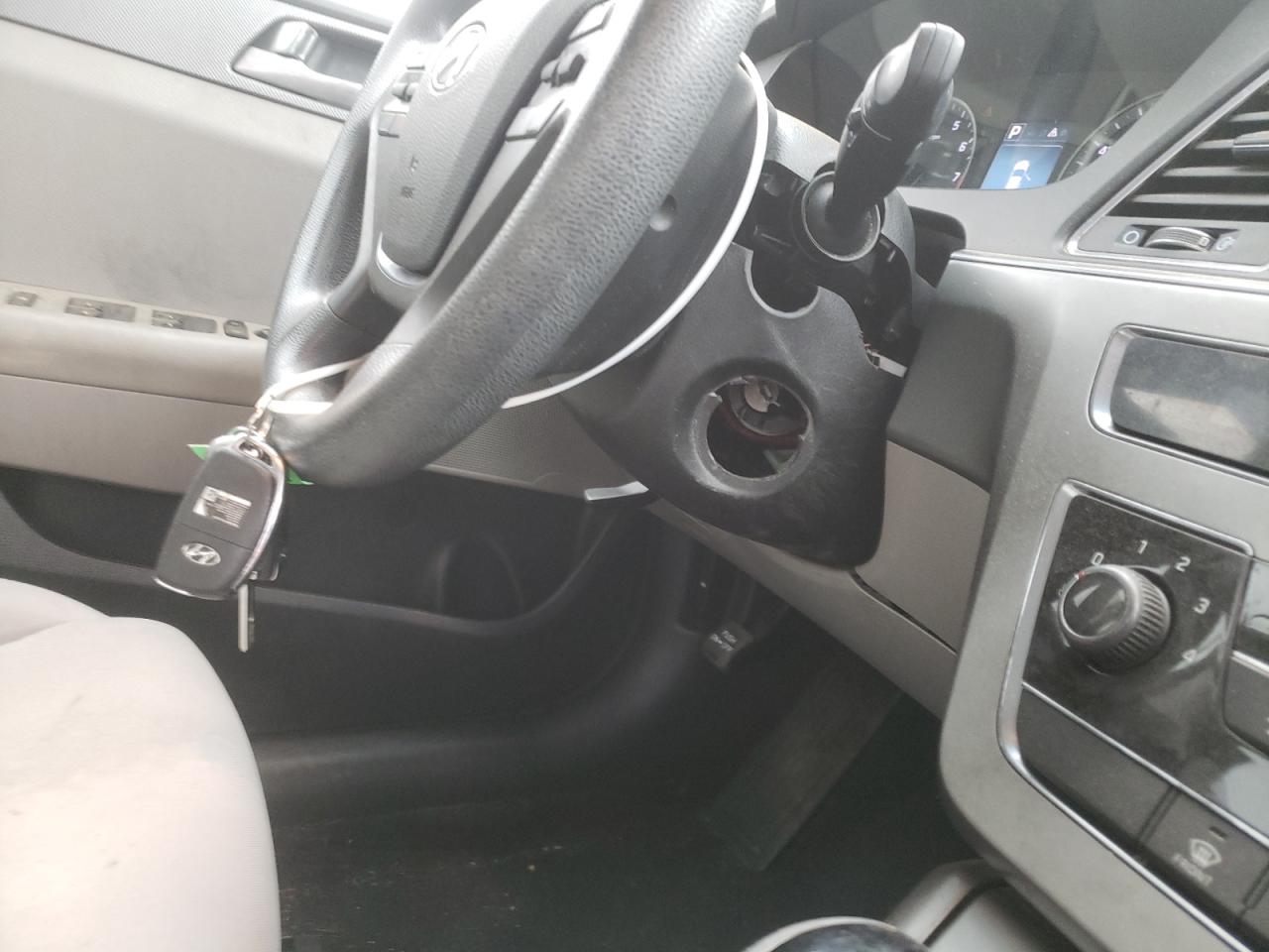 Photo 9 from auction – 2015 HYUNDAI SONATA SE with VIN 5NPE24AF0FH166475