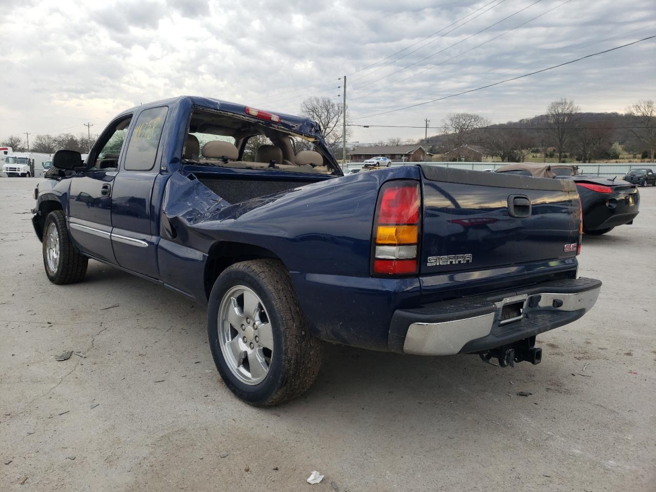 Photo 3 from auction – 2004 GMC NEW SIERRA with VIN 2GTEC19T841373040