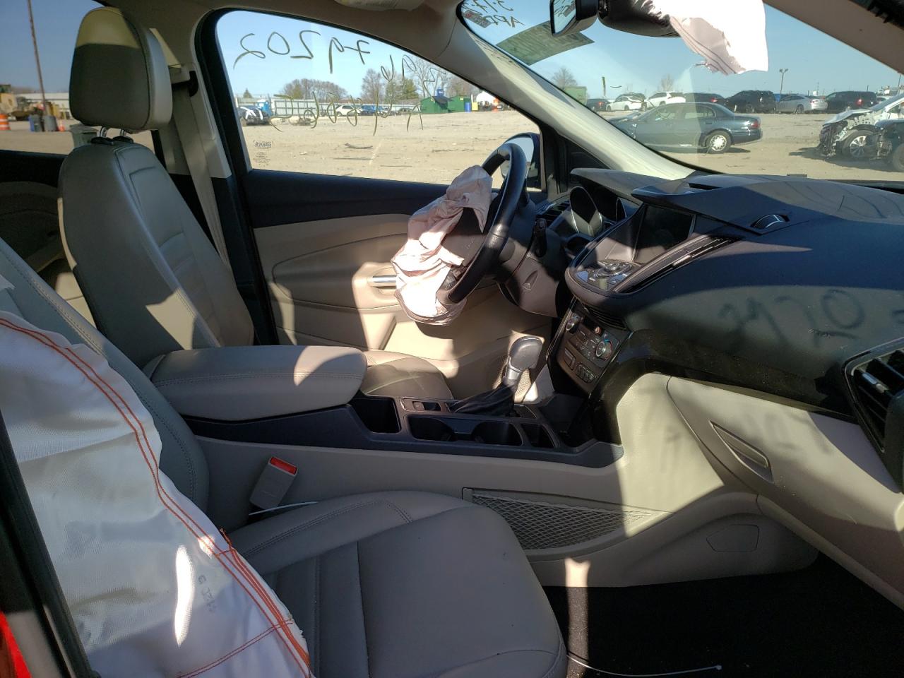 Photo 5 from auction – 2017 FORD ESCAPE TIT with VIN 1FMCU9J98HUA48865