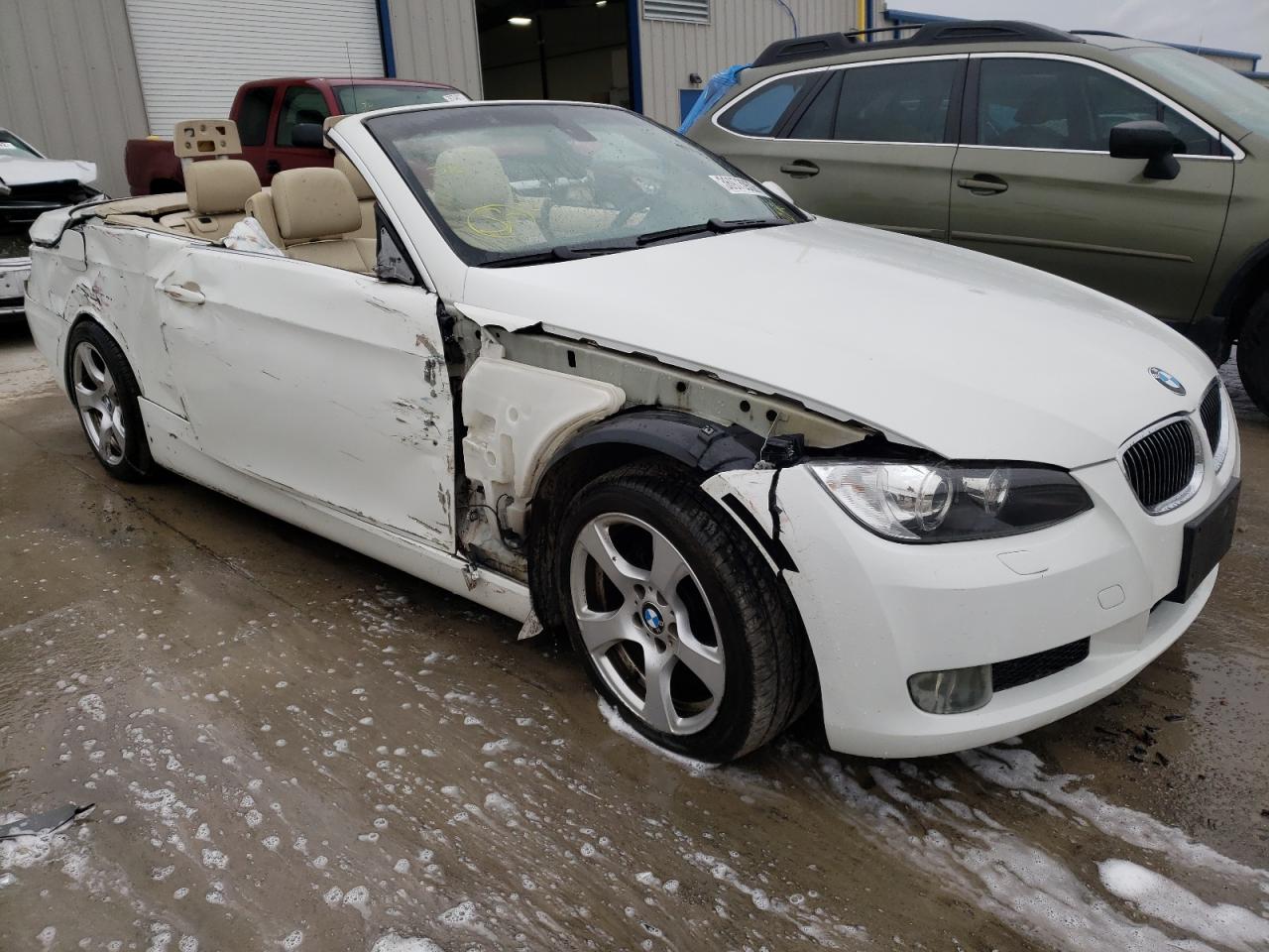 BMW 328 I 2009 with VIN WBAWL13569PX27031 - Photo from auction