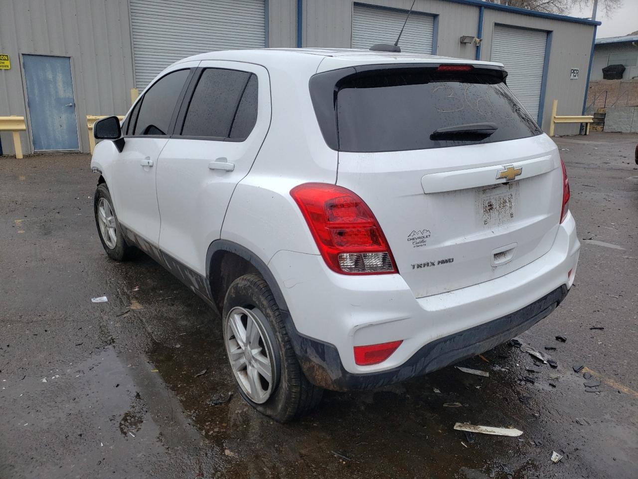 Photo 3 from auction – 2020 CHEVROLET TRAX LS with VIN 3GNCJNSB6LL173106