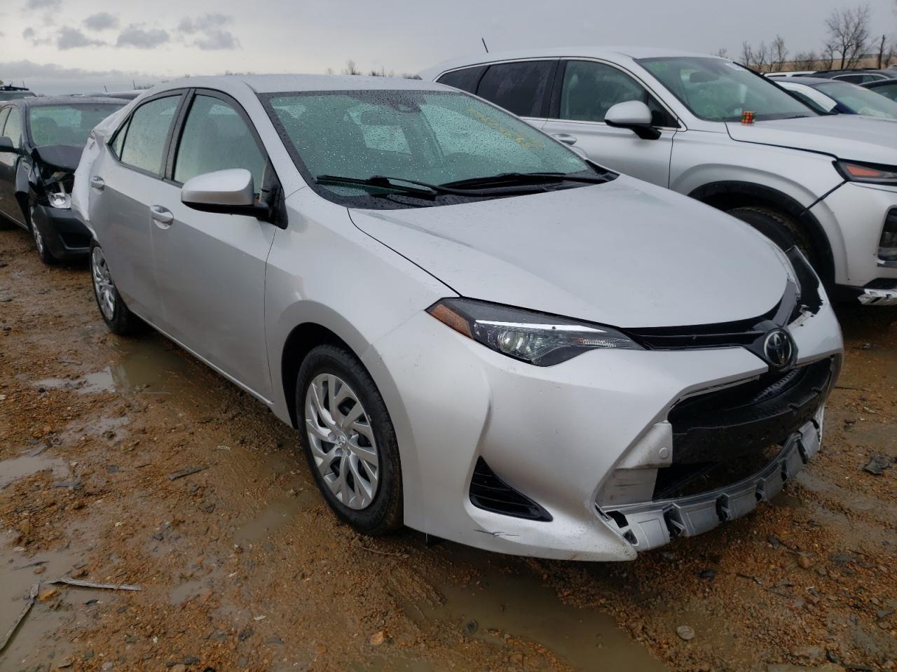 TOYOTA COROLLA L 2018 with VIN 5YFBURHE2JP791270 - Photo from auction