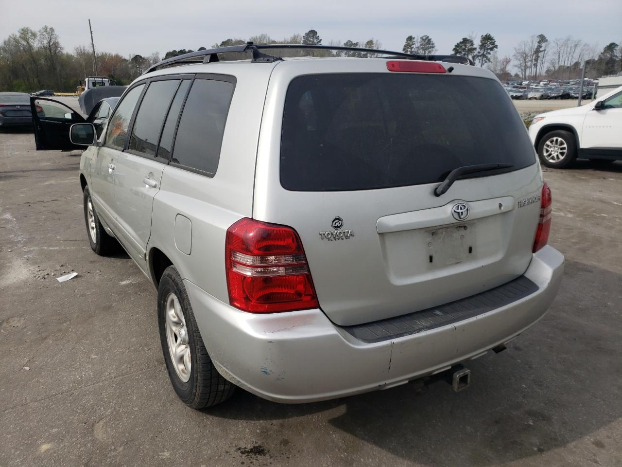 Photo 3 from auction – 2003 TOYOTA HIGHLANDER with VIN JTEGD21AX30072961