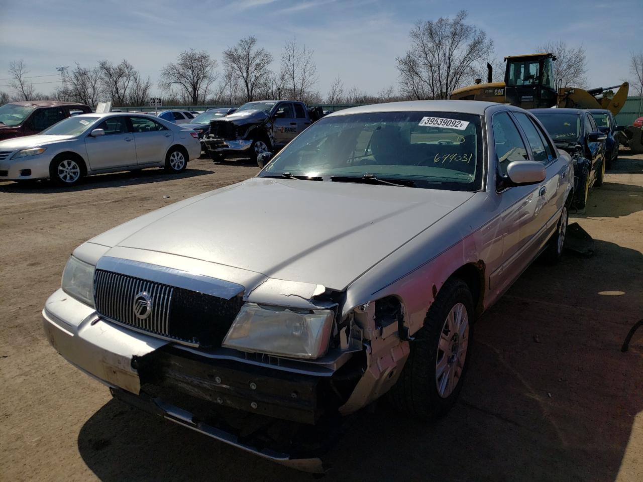 Photo 2 from auction – 2004 MERCURY GRAND MARQ with VIN 2MEFM74W24X644031