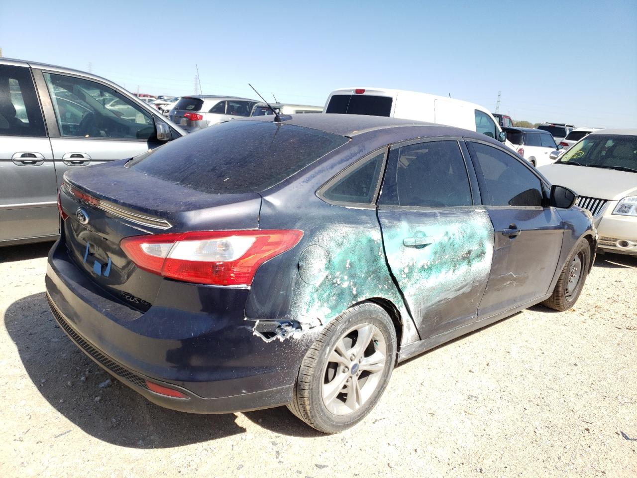 Photo 4 from auction – 2014 FORD FOCUS SE with VIN 1FADP3F27EL150562