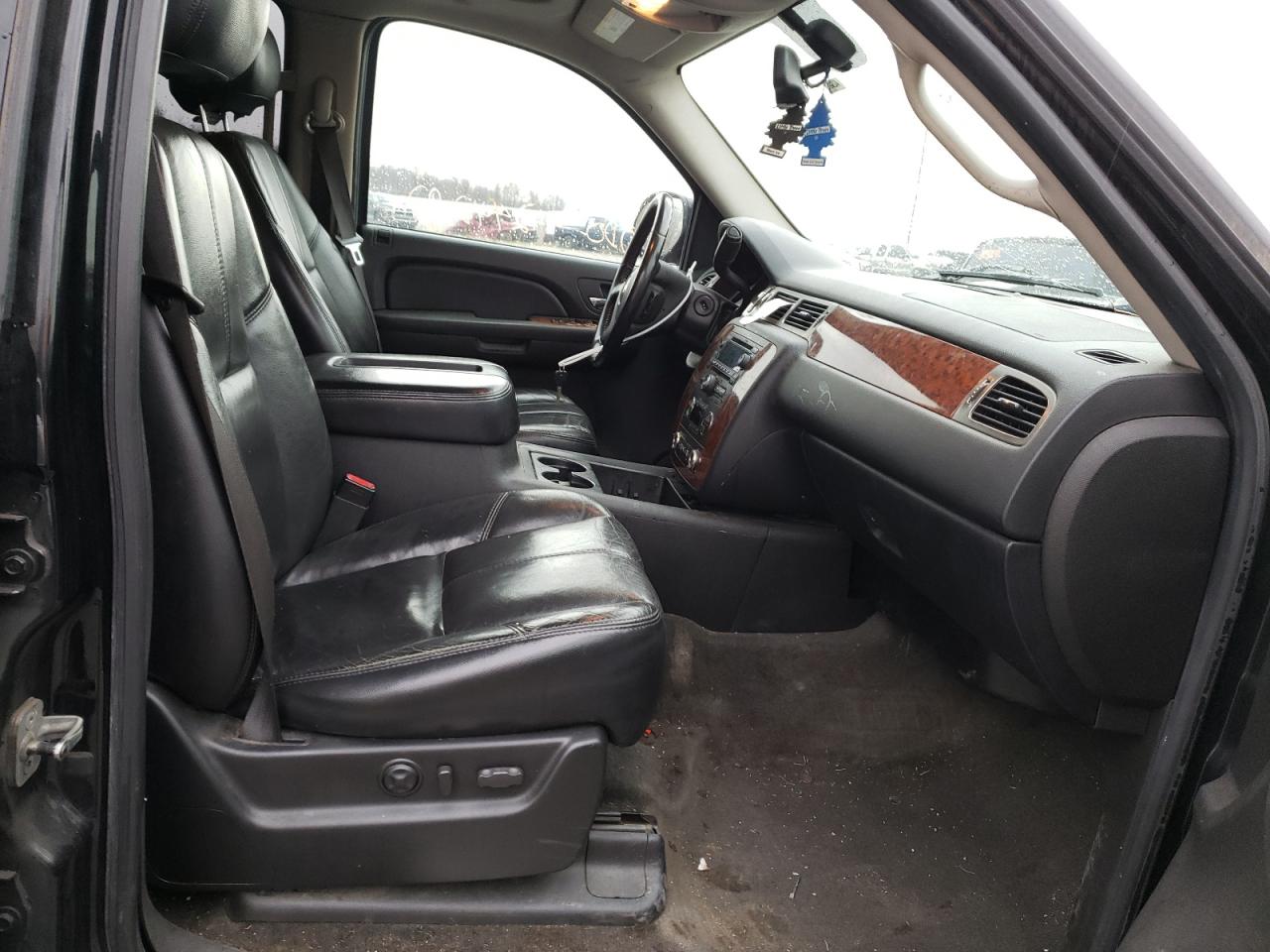 Photo 5 from auction – 2007 CHEVROLET SUBURBAN K with VIN 3GNFK16377G104588