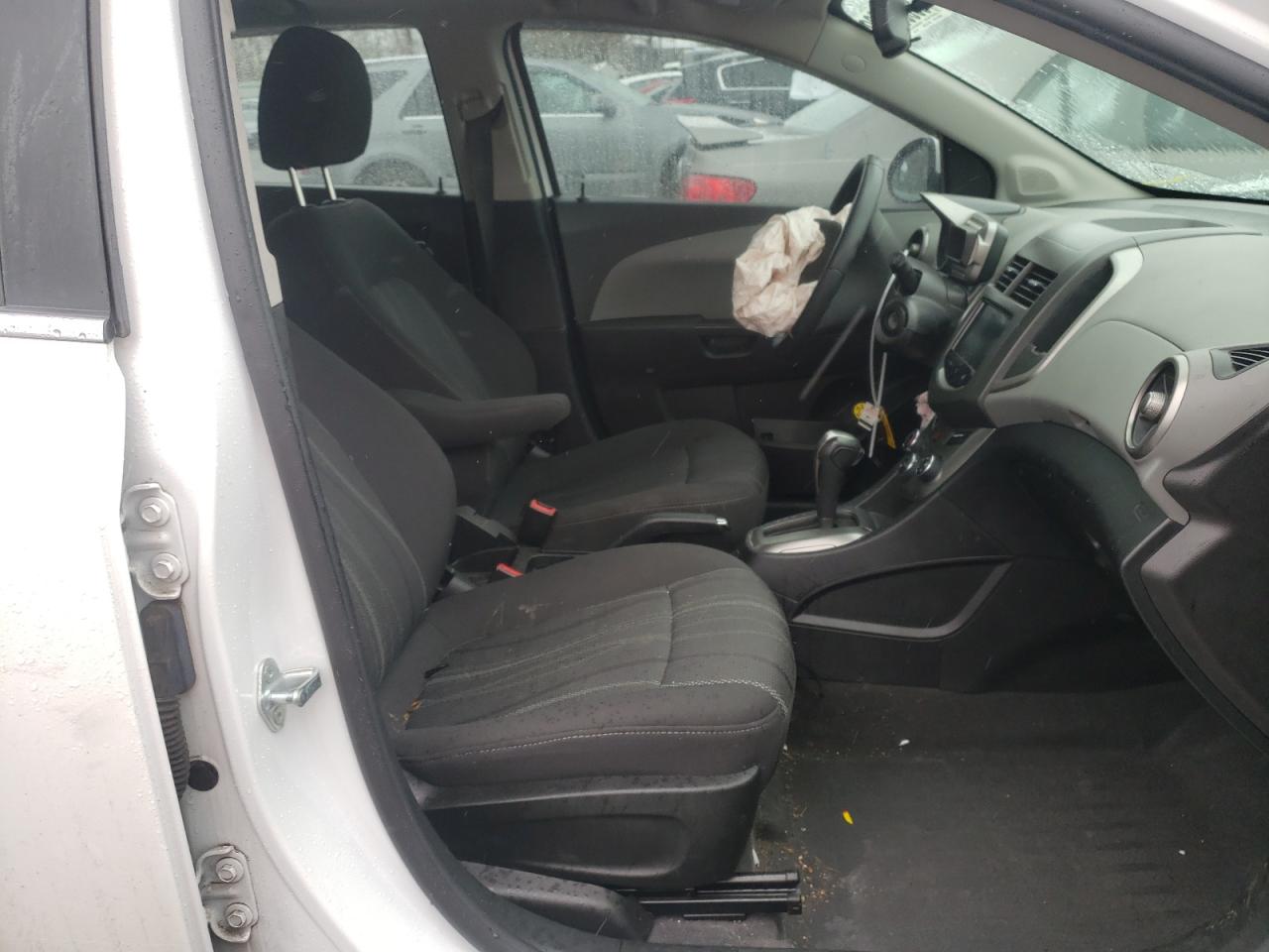 Photo 5 from auction – 2014 CHEVROLET SONIC LT with VIN 1G1JC6SB5E4173809
