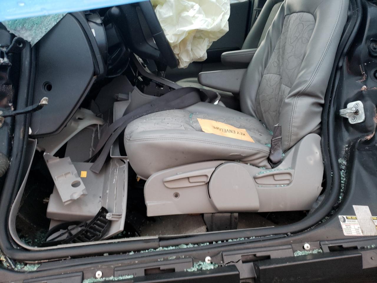 Photo 5 from auction – 2004 SATURN VUE with VIN 5GZCZ53424S832172